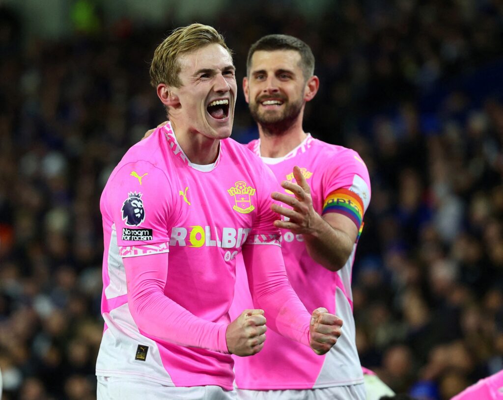 Tranh Cãi Nảy Lửa Vì Quyết Định VAR Trong Trận Brighton - Southampton
