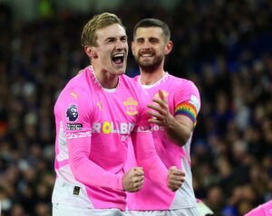 Tranh Cãi Nảy Lửa Vì Quyết Định VAR Trong Trận Brighton - Southampton
