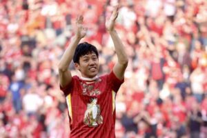 Wataru Endo: Người Hùng Bất Ngờ Giúp Liverpool Vô Địch Premier League